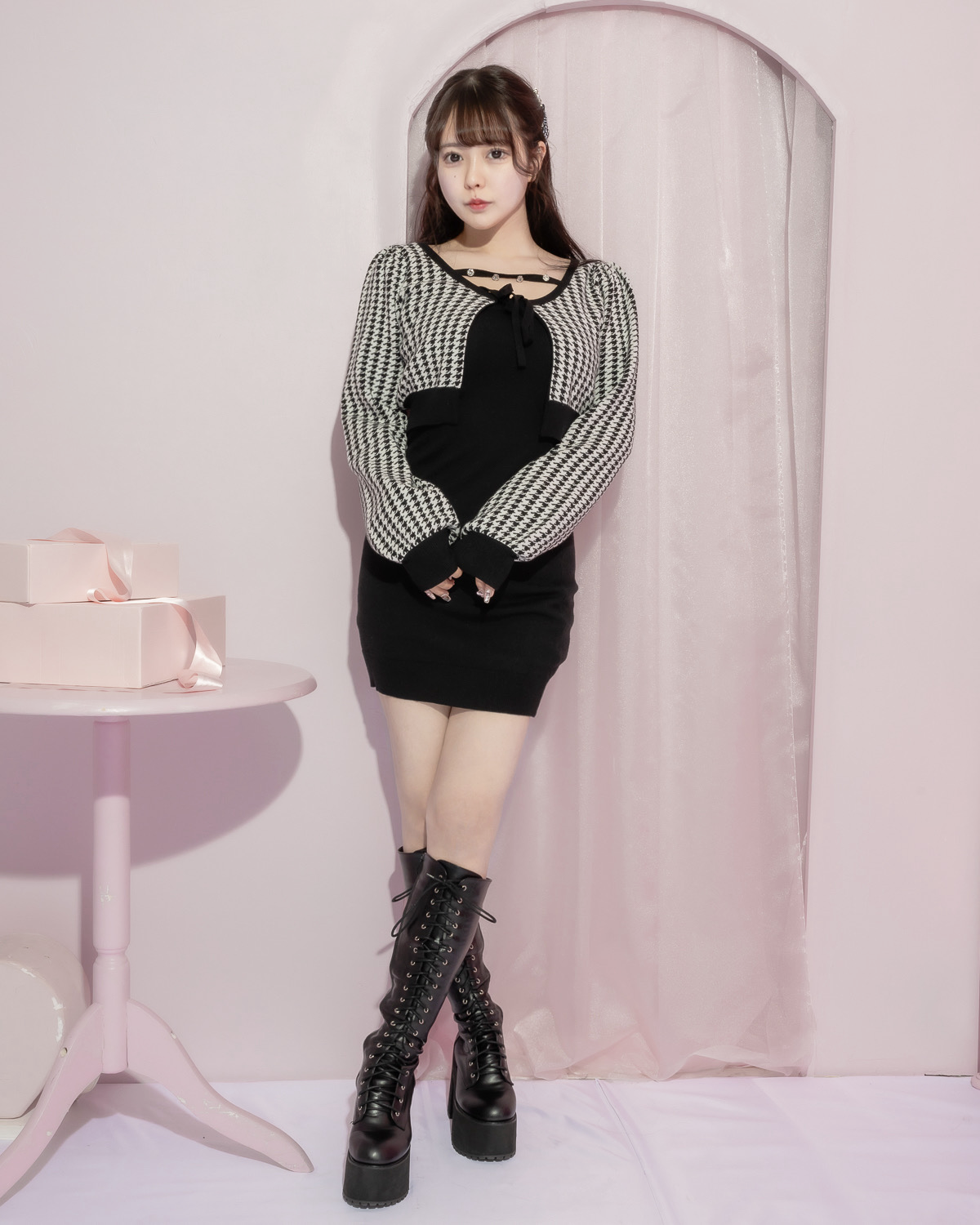 モデル身長:157cm/着用カラー:ブラック