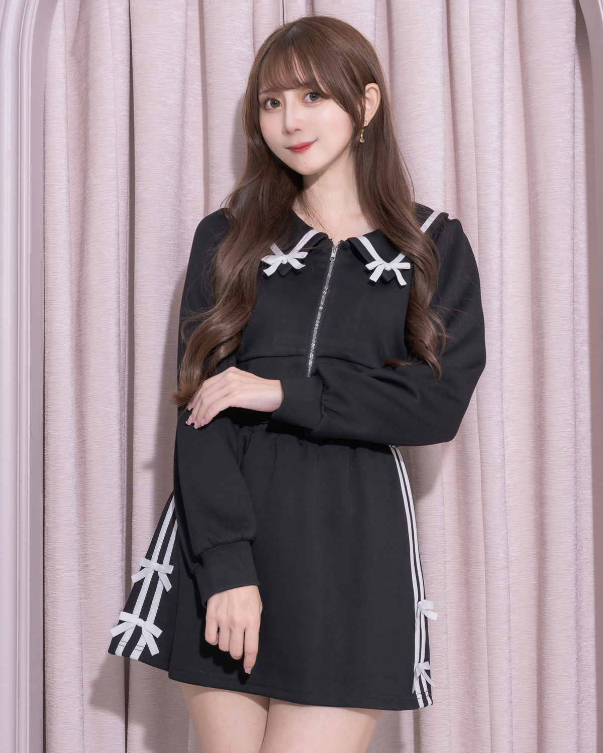 モデル身長:159cm/着用カラー:ブラック