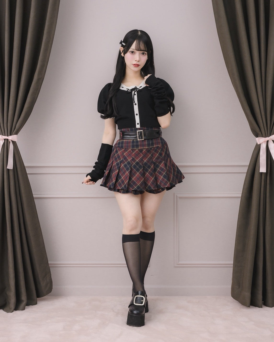 モデル身長：157cm/着用カラー:ブラック