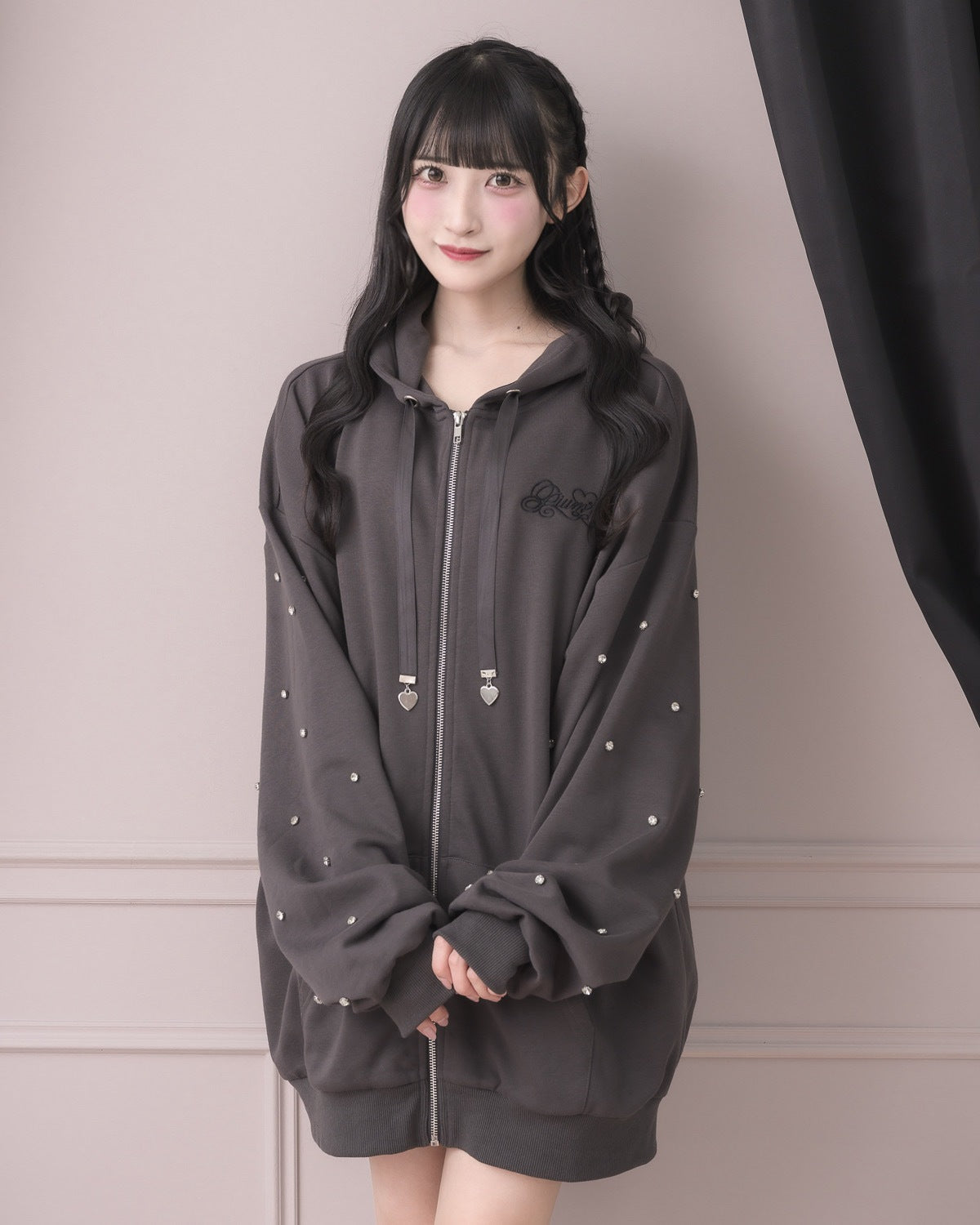 モデル身長：157cm/着用カラー:チャコール