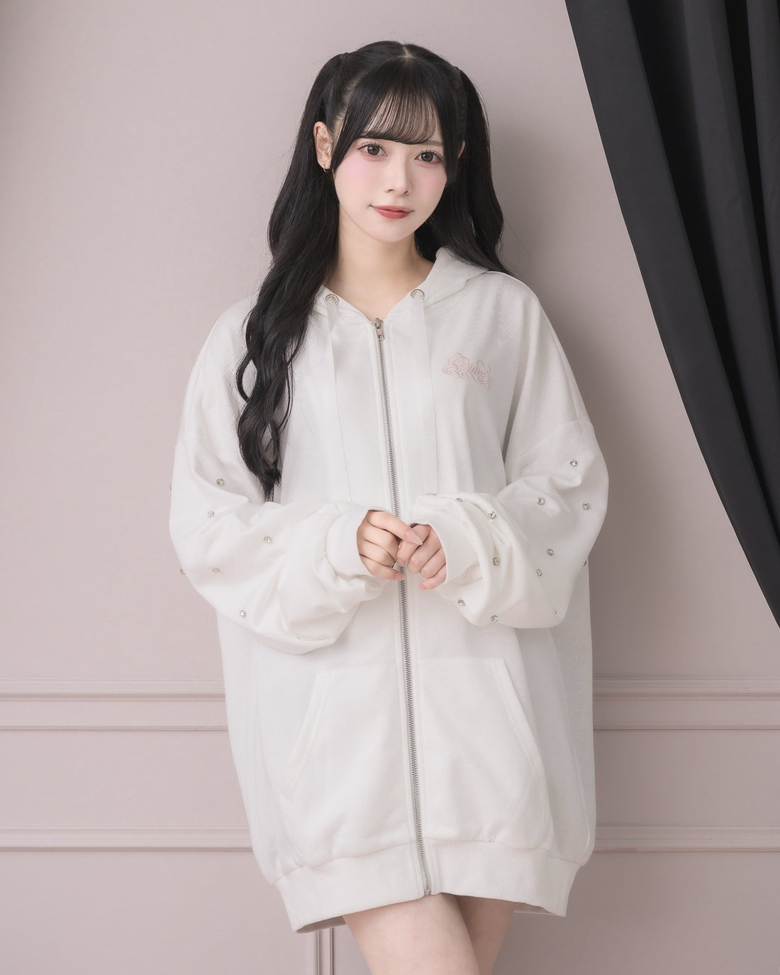 モデル身長：155cm/着用カラー:ホワイト