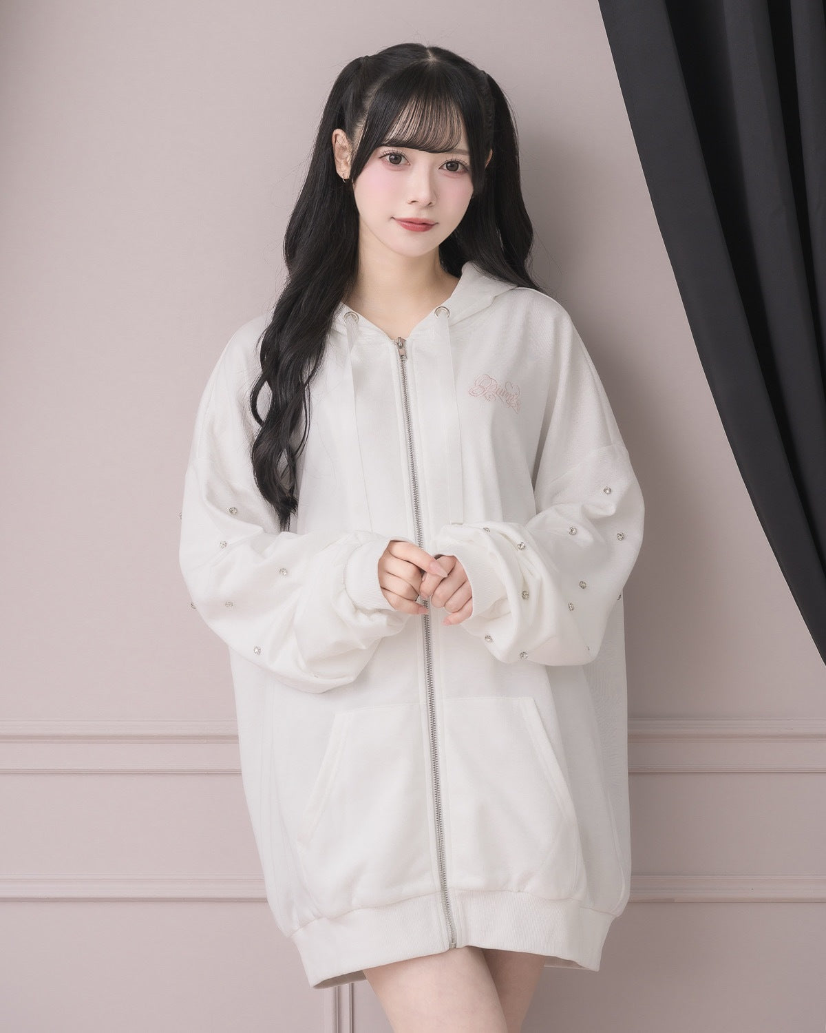 モデル身長：155cm/着用カラー:ホワイト