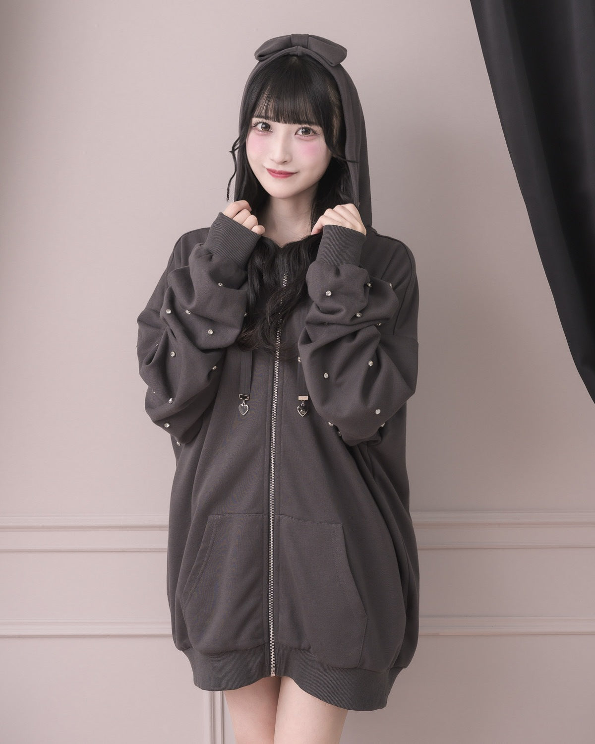 モデル身長：157cm/着用カラー:チャコール