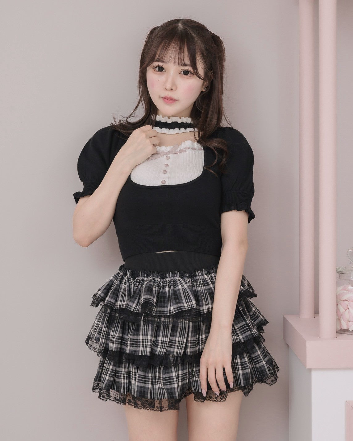 モデル身長：157cm/着用カラー:ブラック
×ピンク