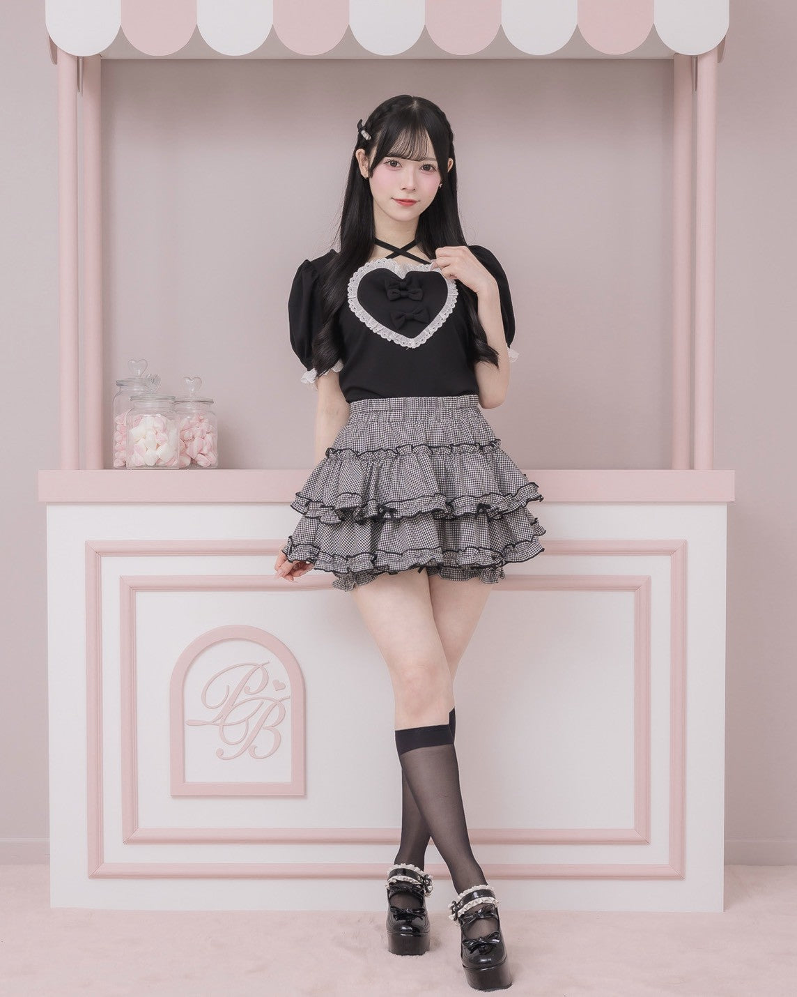 pium ハートリボンパフスリーブTシャツ　ブラック ピンク　半袖 ハートリボンパフスリーブTシャツ – pium