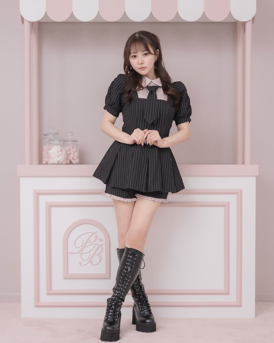 モデル身長：157cm/着用カラー:ブラック×ピンク