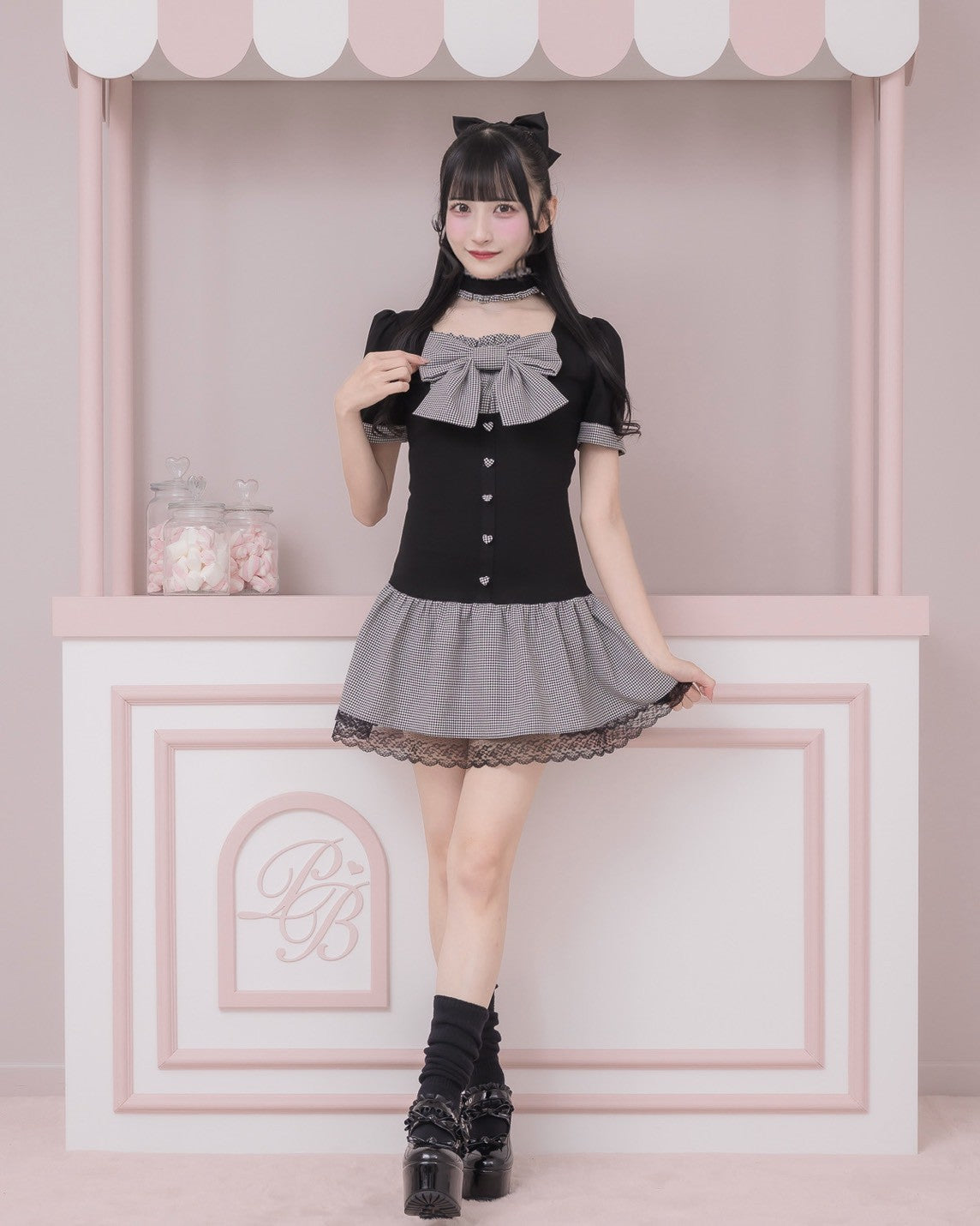 モデル身長：157cm/着用カラー:ブラック×ギンガム