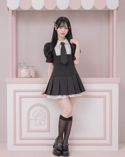 モデル身長：155cm/着用カラー:ブラック×ストライプ