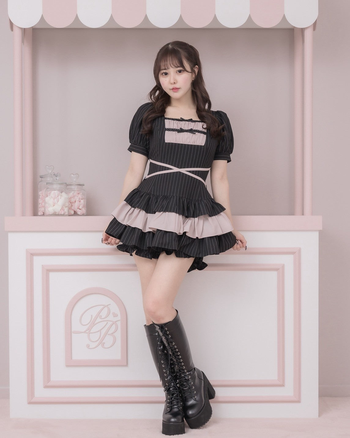 モデル身長：157m/着用カラー：ブラックストライプ