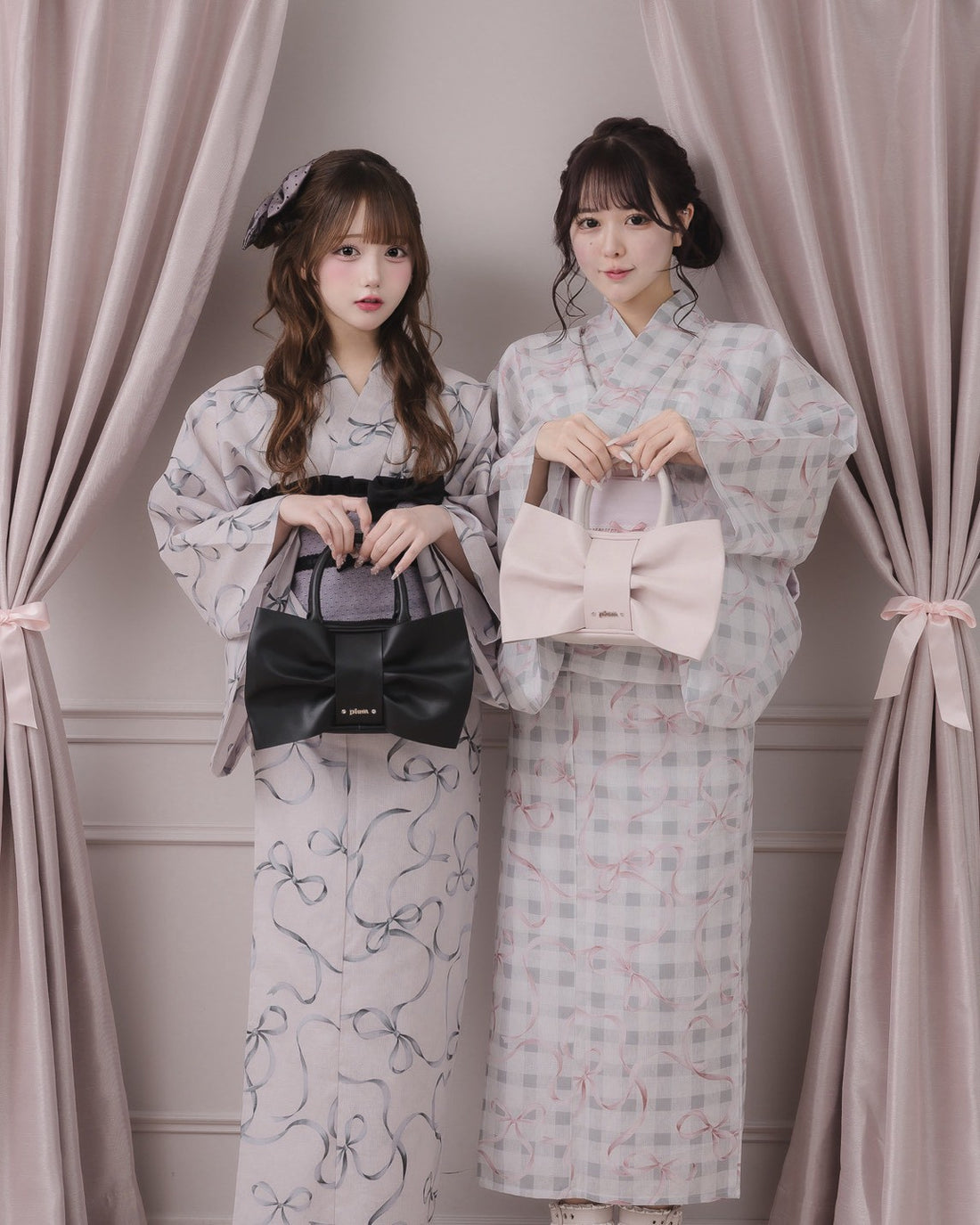 （左）モデル身長：160cm/着用カラー:ブラック（右）モデル身長：157cm/着用カラー:ピンク