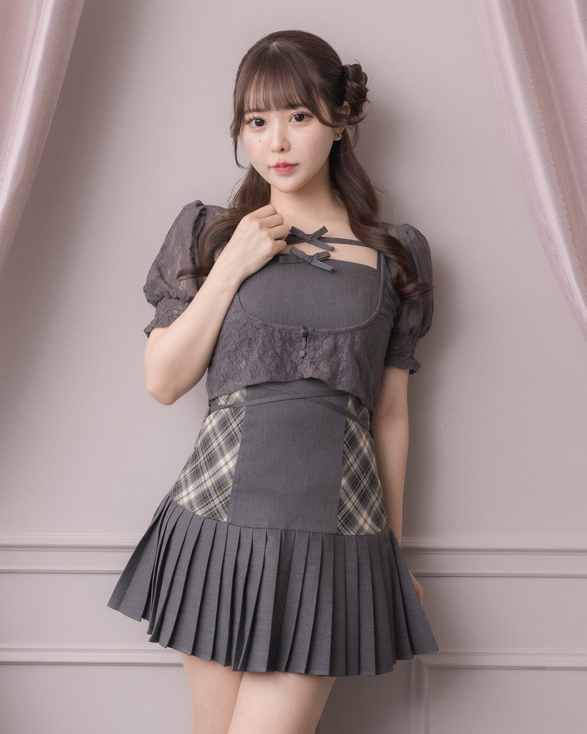 モデル身長：157cm/着用カラー:チャコール