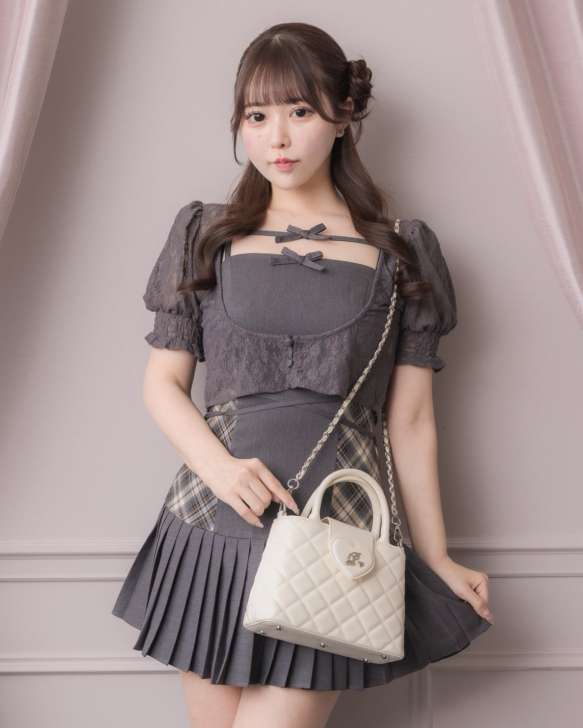 モデル身長：155cm/着用カラー:ホワイト