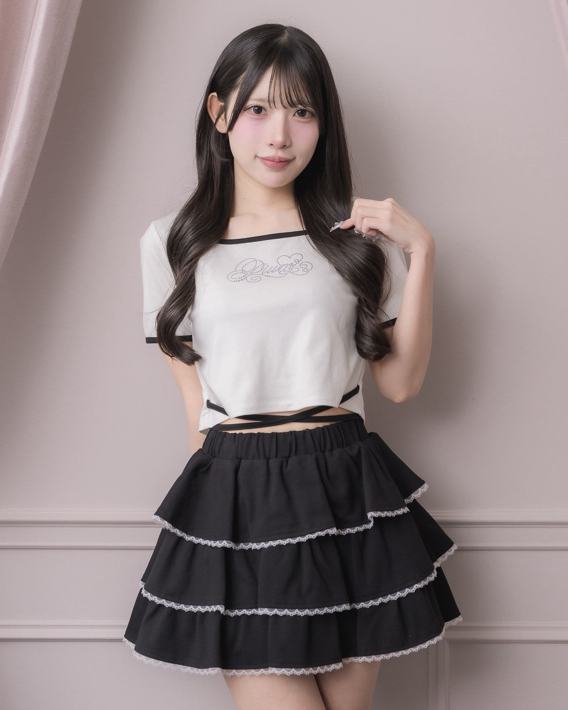 モデル身長：152cm/着用カラー：ホワイト×ブラック