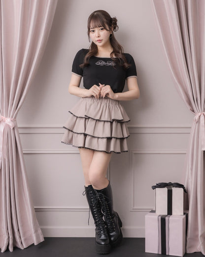 モデル身長：157cm/着用カラー：ブラック×ピンク