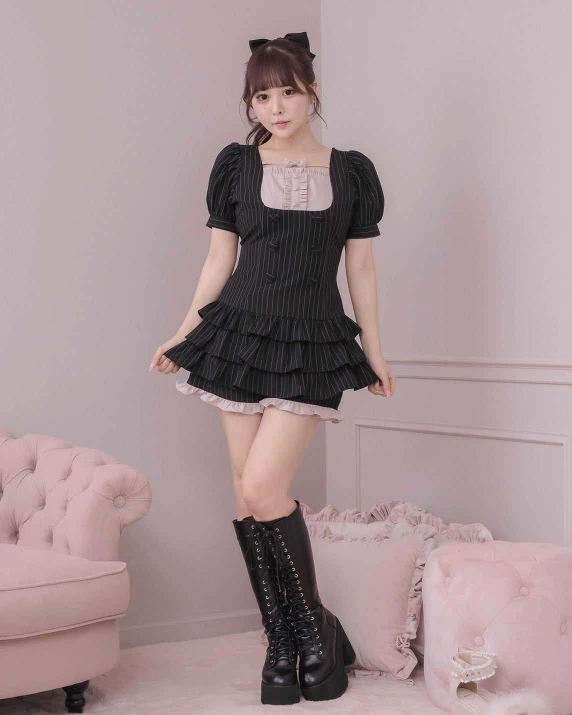 モデル身長：157cm/着用カラー：ブラックストライプ