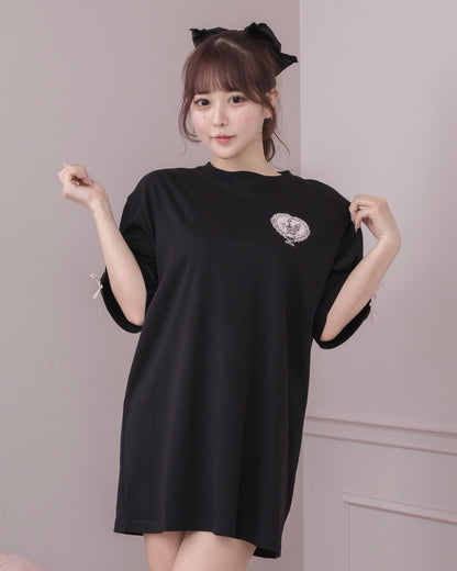 モデル身長：157cm/着用カラー：ブラック×ピンク