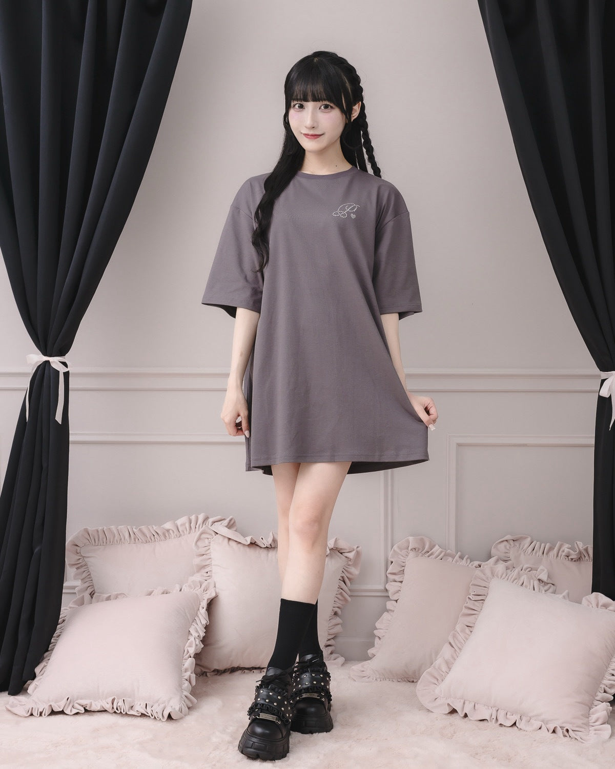 モデル身長：157cm/着用カラー：チャコール