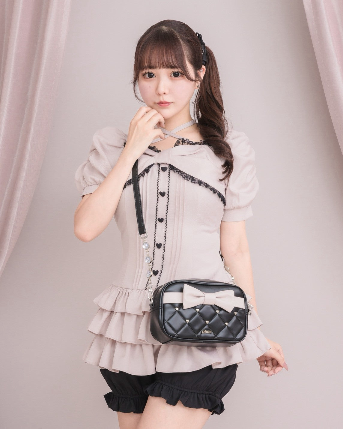 着用カラー：ブラック×ピンク