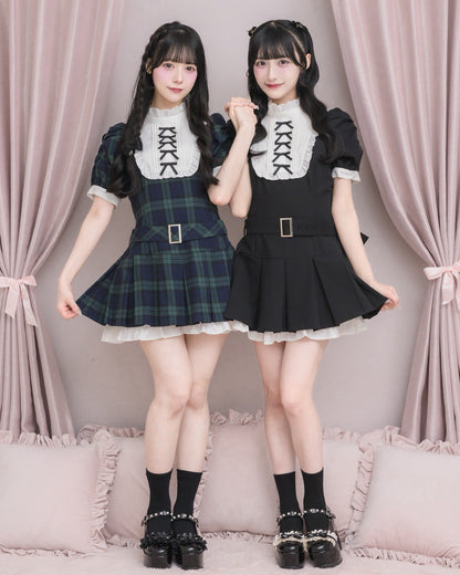（左）モデル身長：155cm/着用カラー：グリーンチェック（右）モデル身長：157cm/着用カラー：ブラック