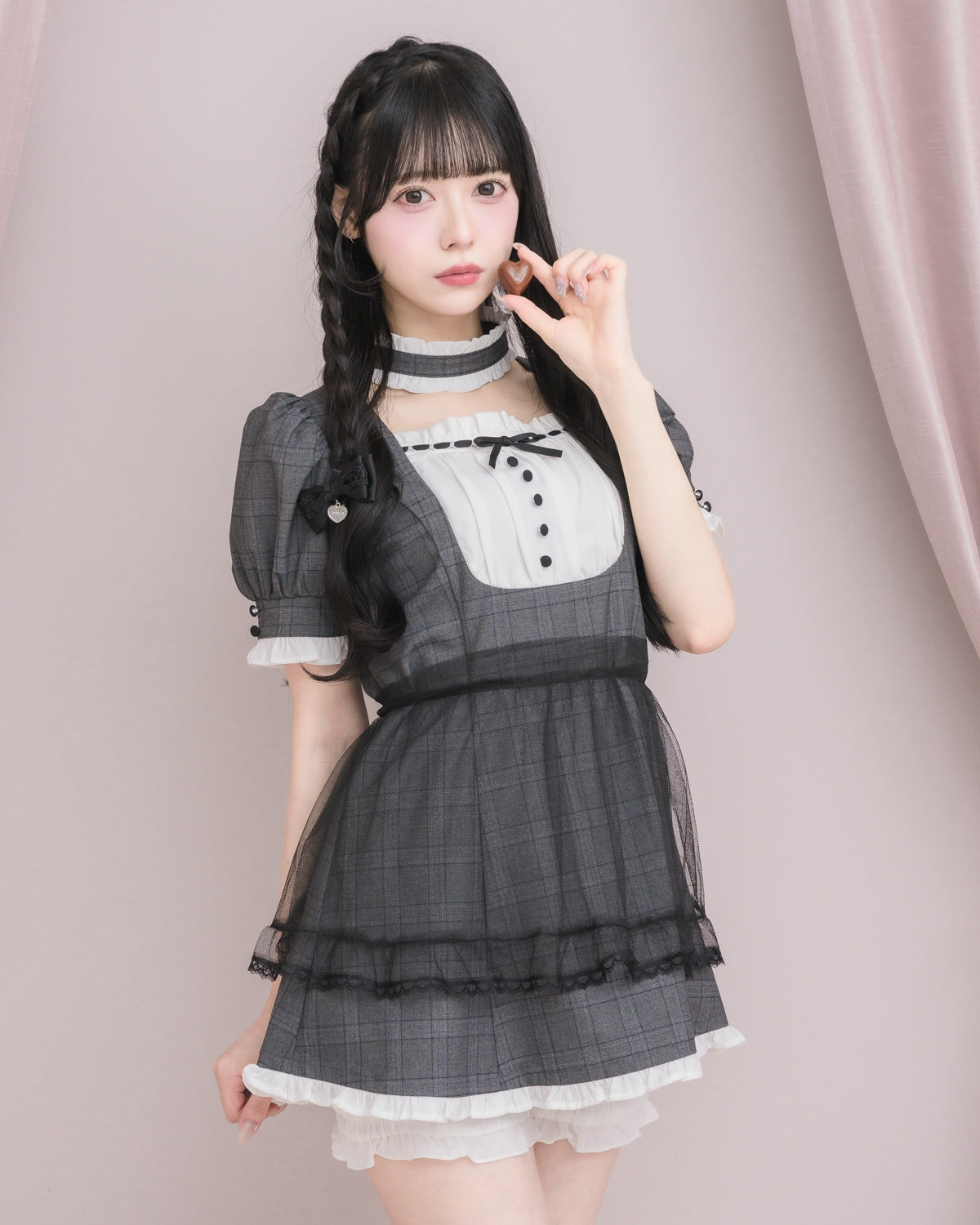 モデル身長155cm/着用カラー：ブラックチェック