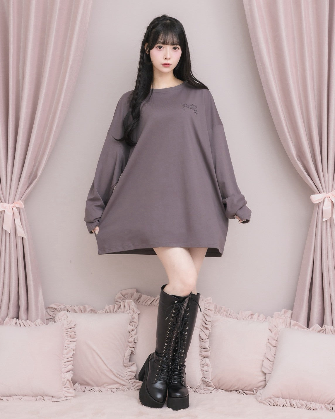 モデル身長：155cm/着用カラー：チャコール