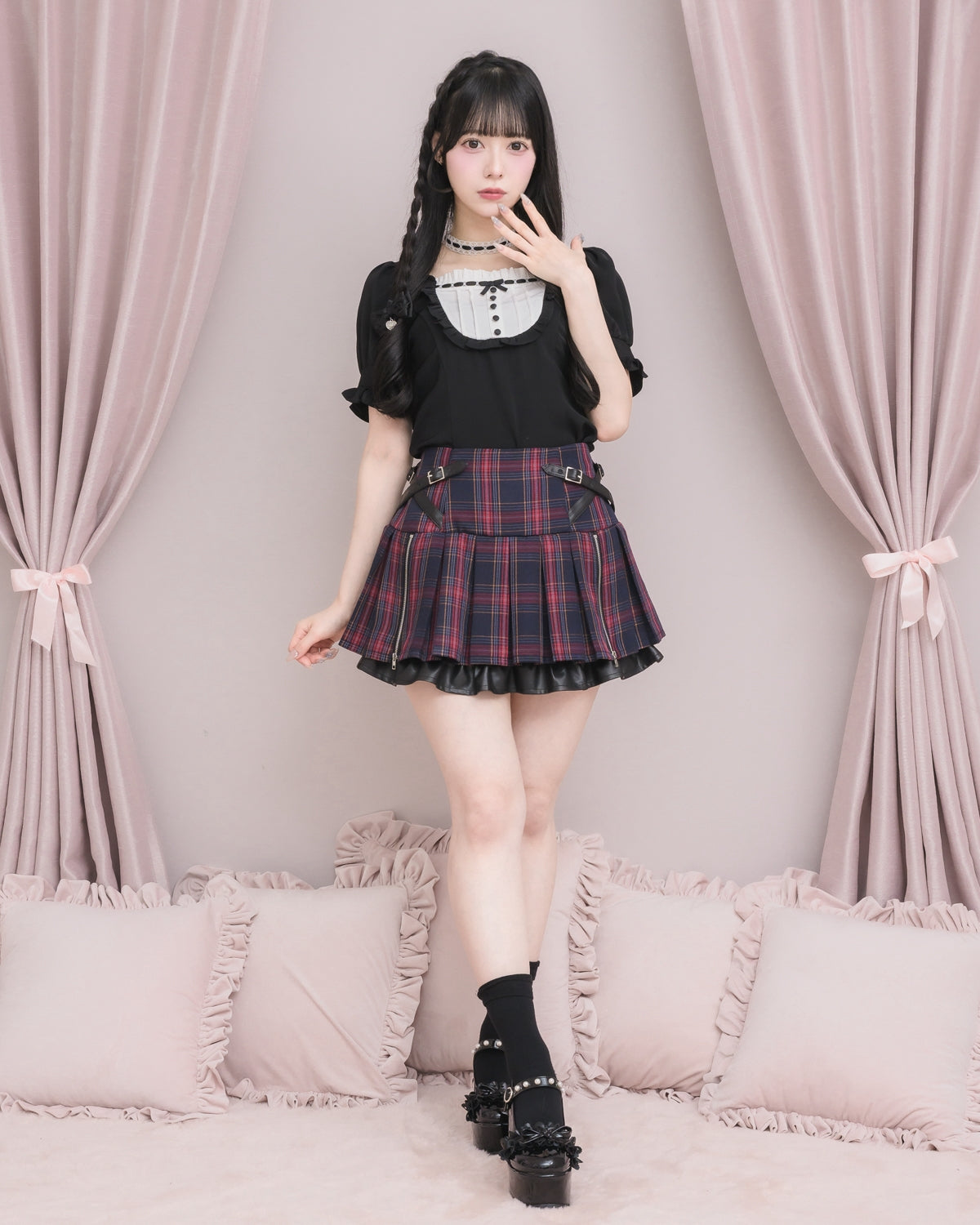 モデル身長：155cm/着用カラー：レッドチェック