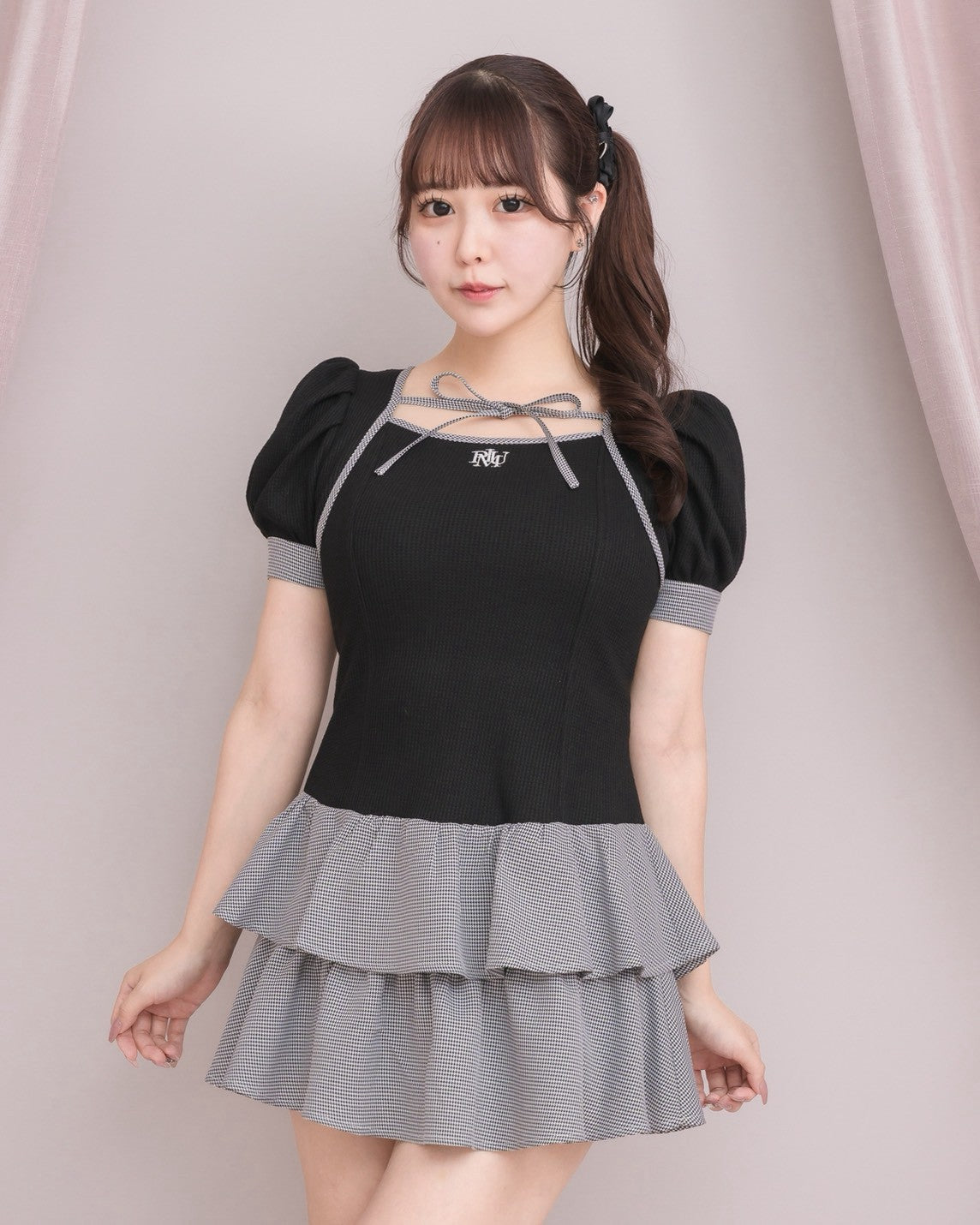 モデル身長：157cm/着用カラー：ブラック