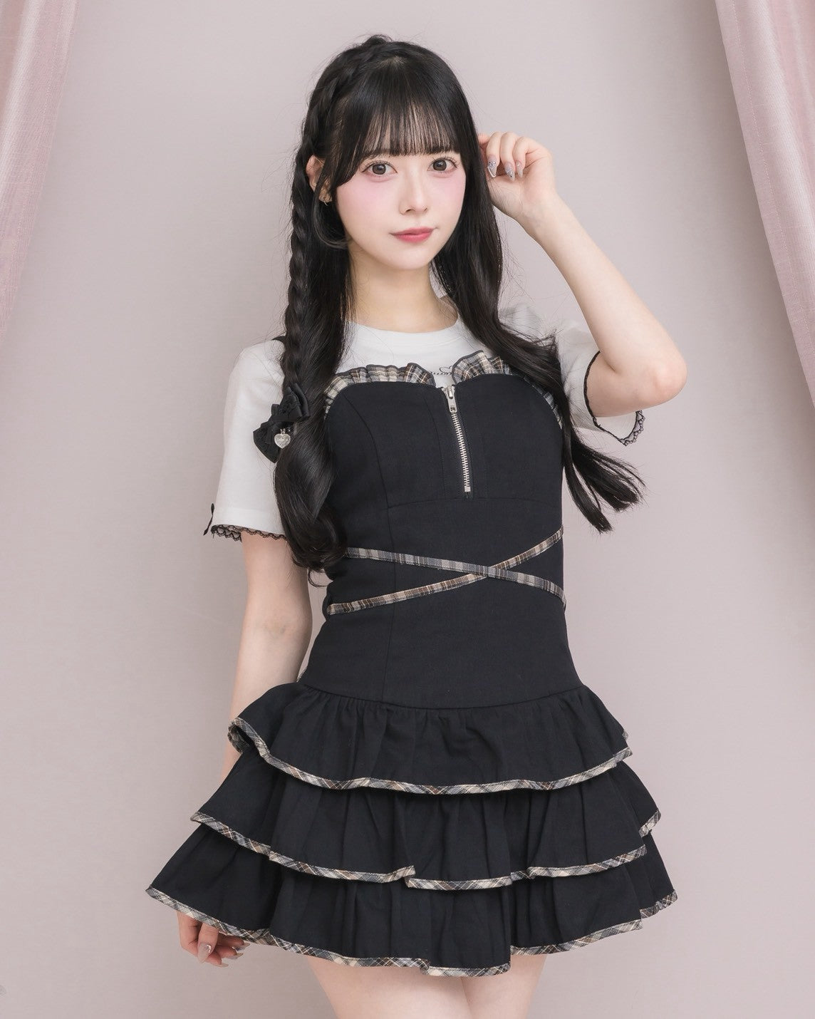 モデル身長：155cm/着用カラー：ベージュチェック