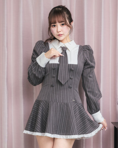 モデル身長：157cm/着用カラー:チャコールストライプ