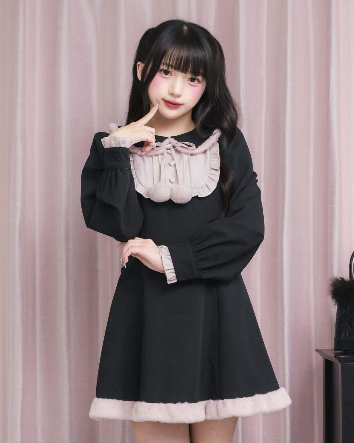 モデル身長：156cm/着用カラー:ブラック