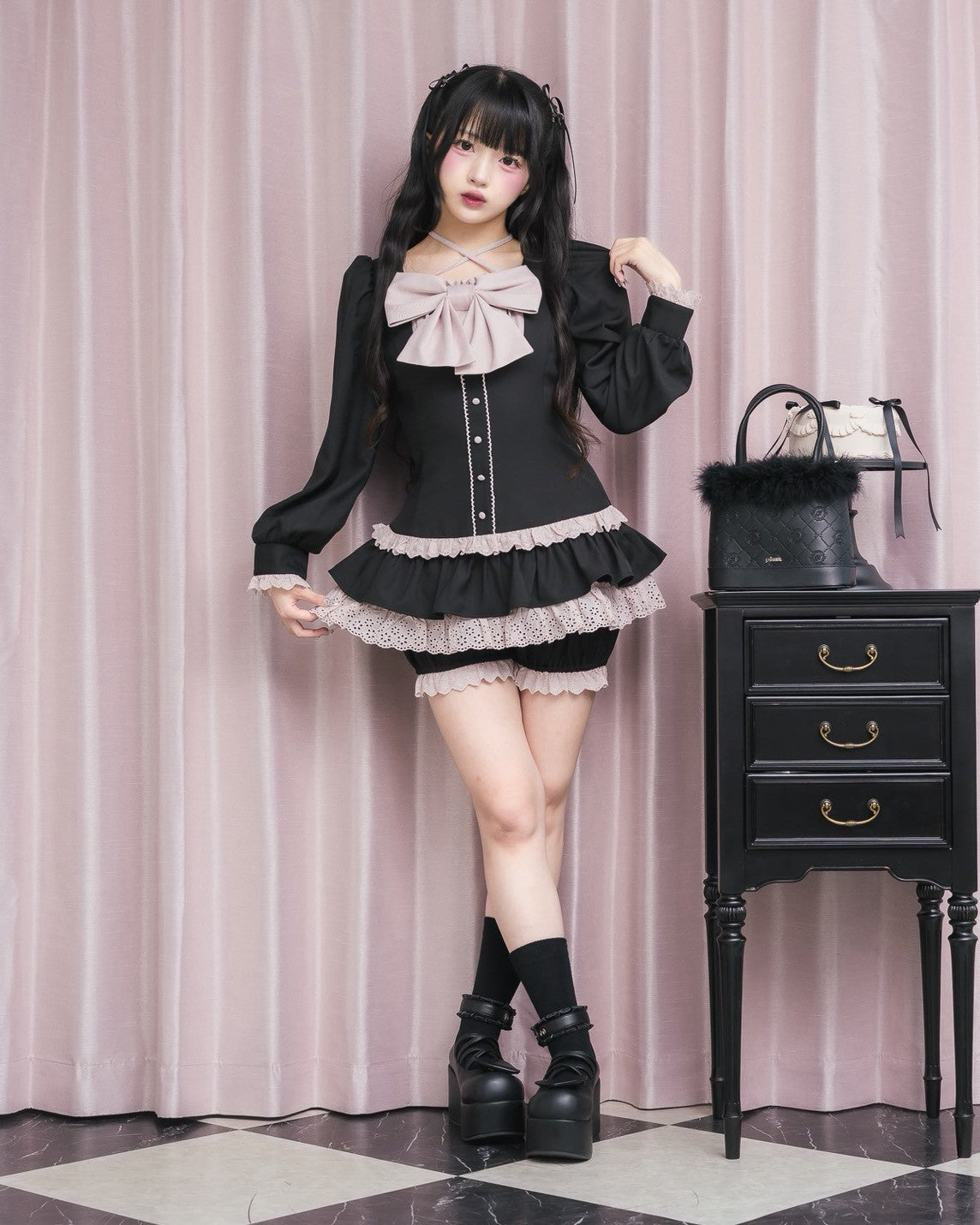 モデル身長：156cm/着用カラー:ブラック