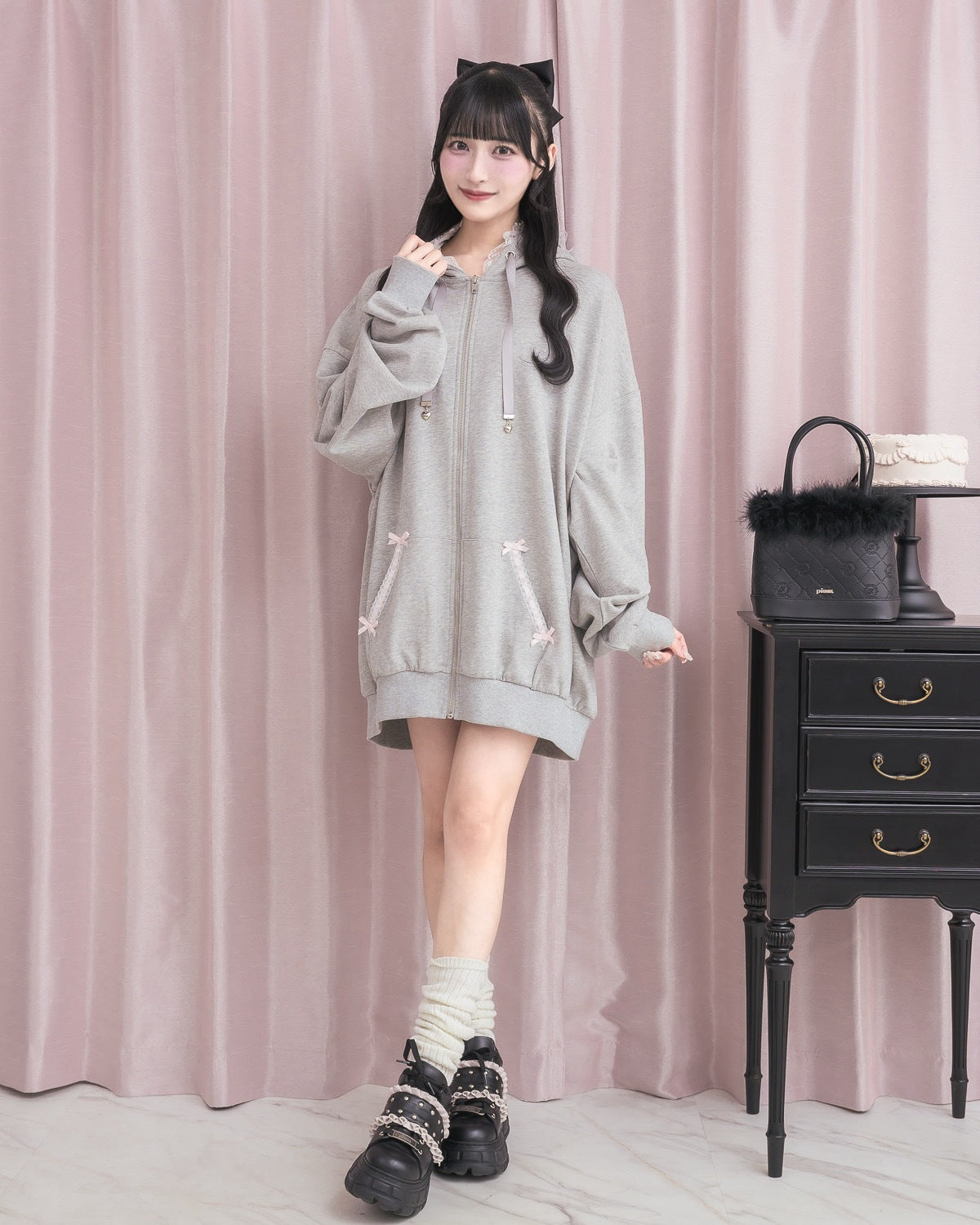 モデル身長：157cm/着用カラー：グレー