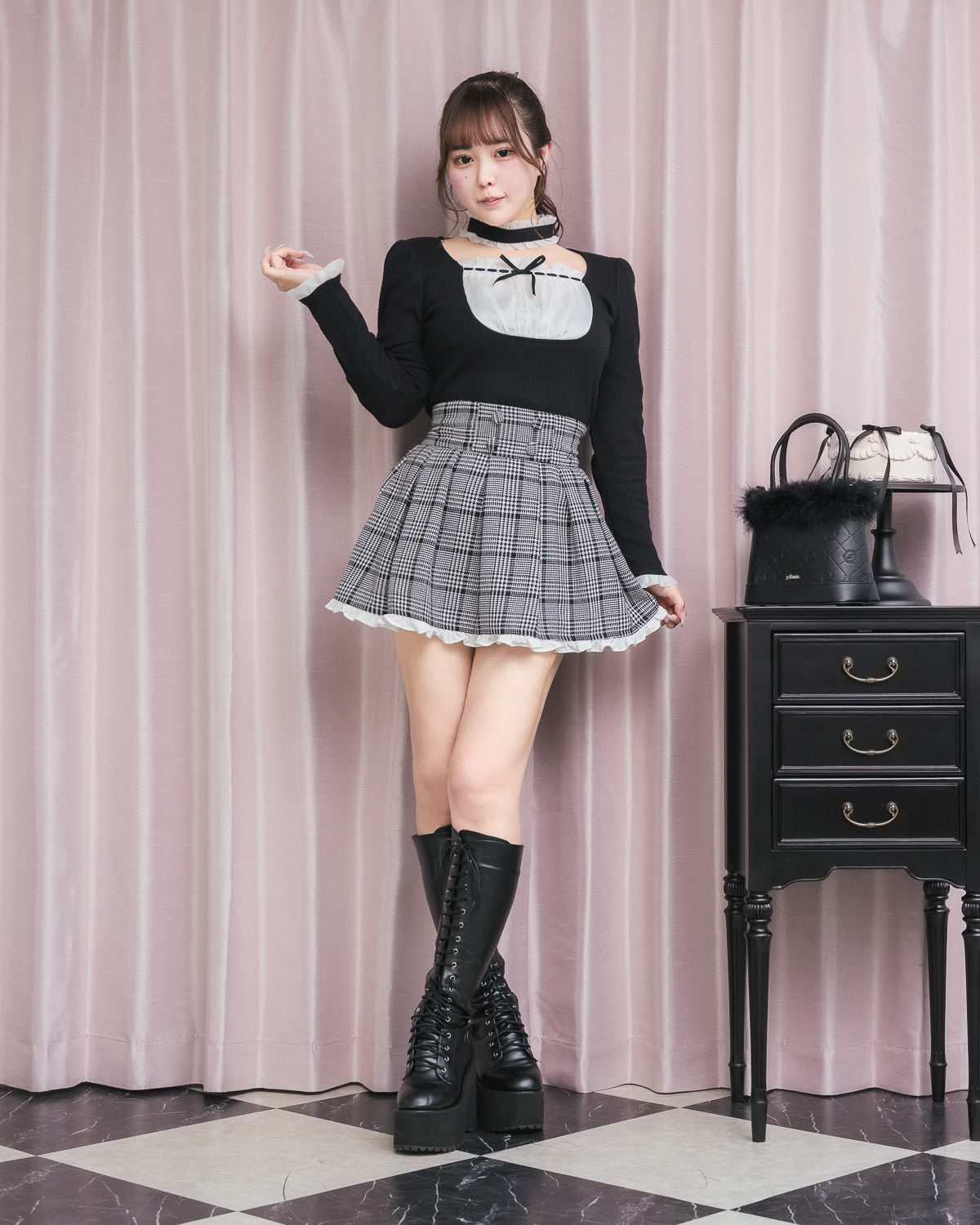 モデル身長：157cm/着用カラー：ブラックチェック