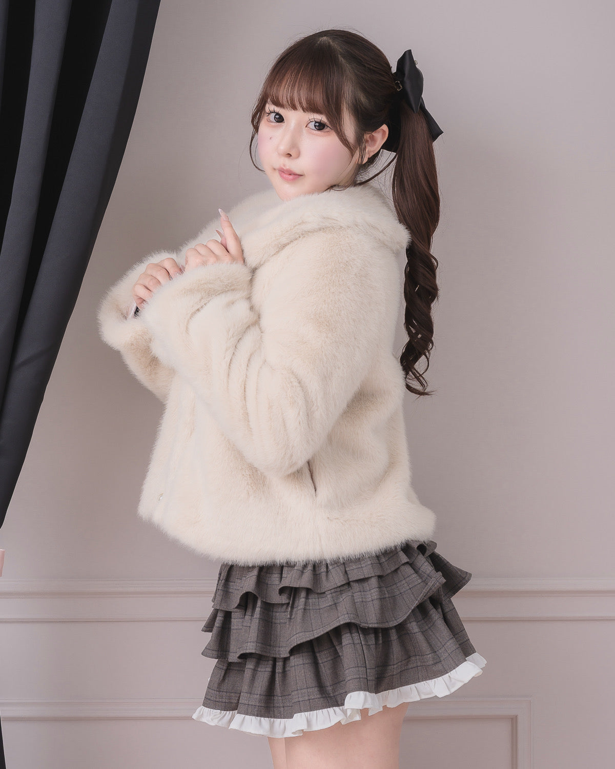 モデル身長：157cm/着用カラー：グレージュ