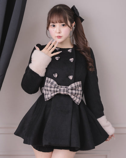 モデル身長：157cm/着用カラー：ブラック×ピンク