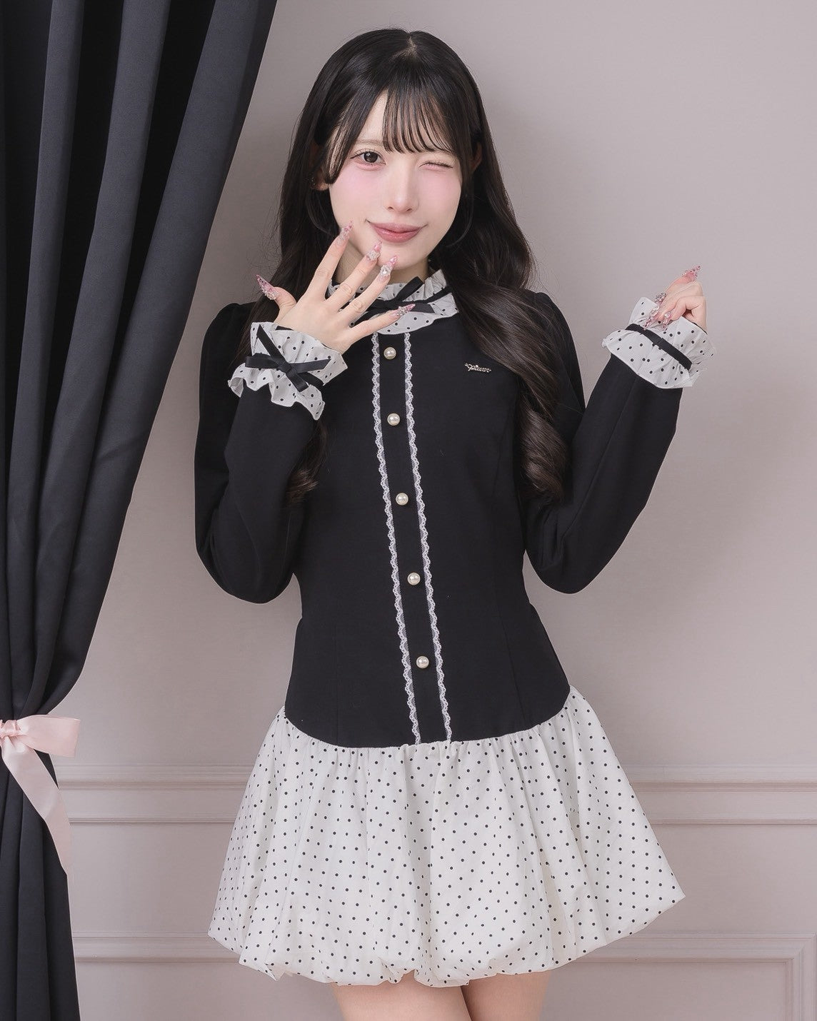 モデル身長：152cm/着用カラー：ブラック×ホワイト