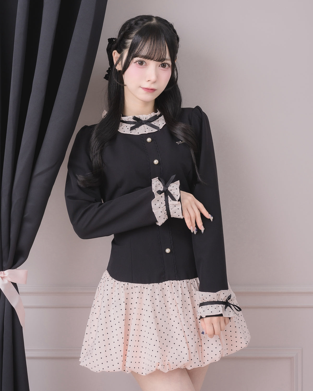 モデル身長：155cm/着用カラー：ブラック× ピンク