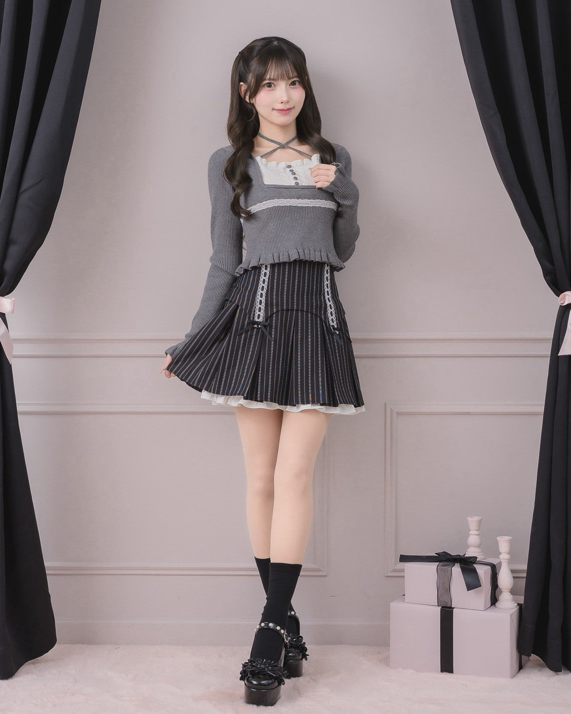 モデル身長：152cm/着用カラー：ブラックストライプ