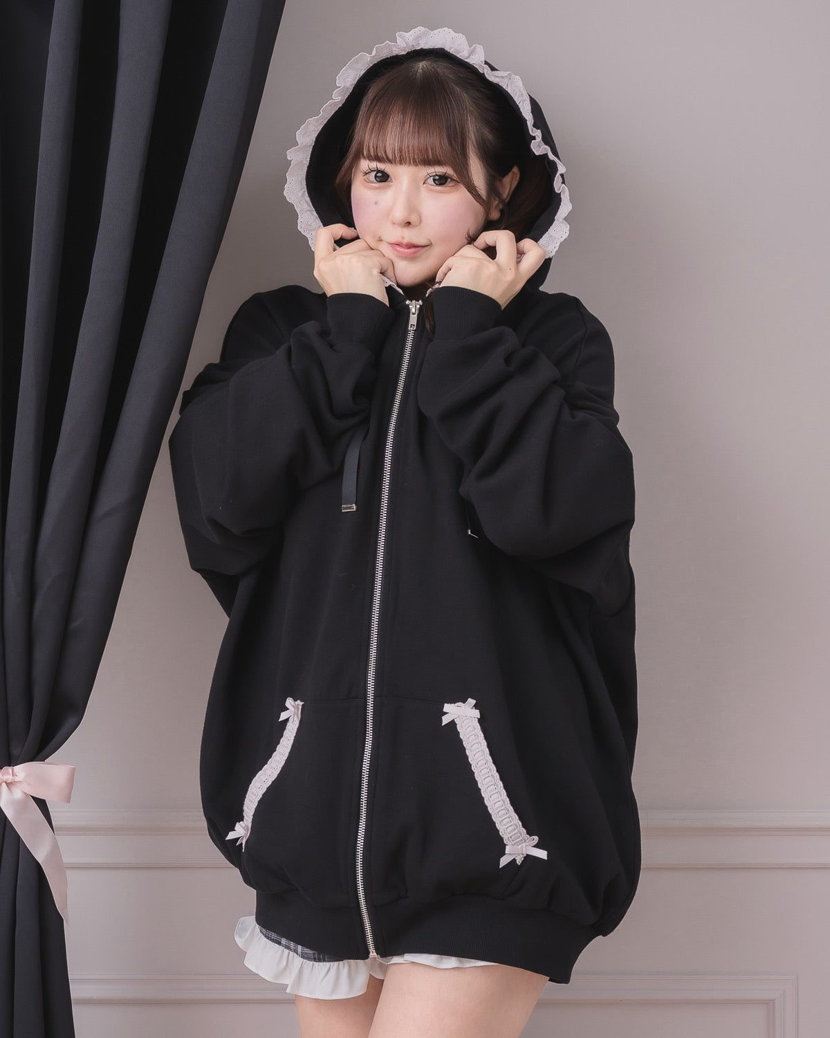 モデル身長：157cm/着用カラー：ブラック