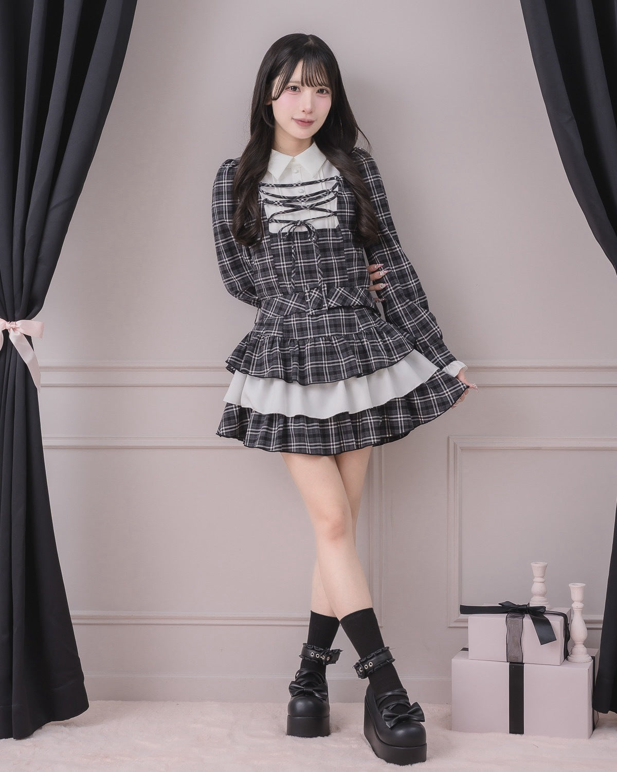 モデル身長：152cm/着用カラー：ブラックチェック