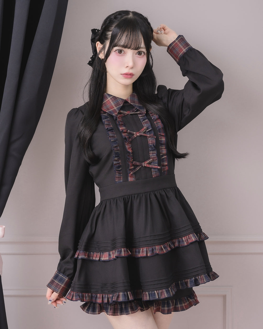 モデル身長：155cm/着用カラー：レッドチェック