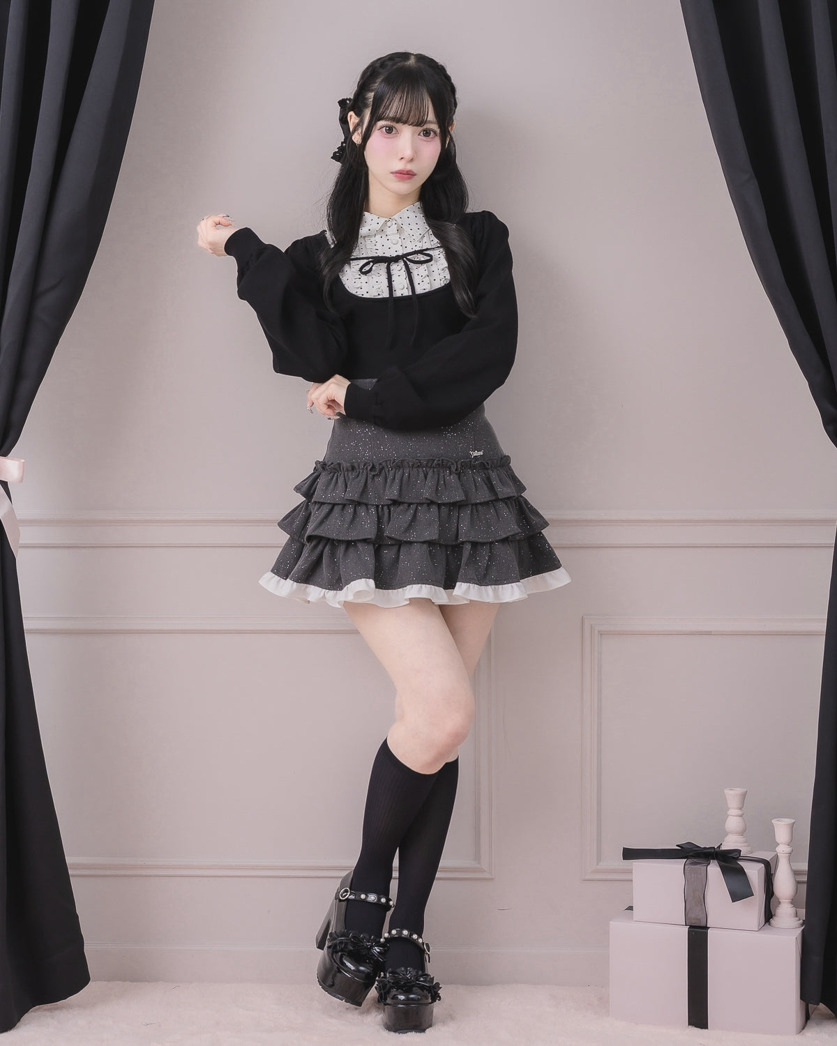 モデル身長：155cm/着用カラー：ブラック×ドット
