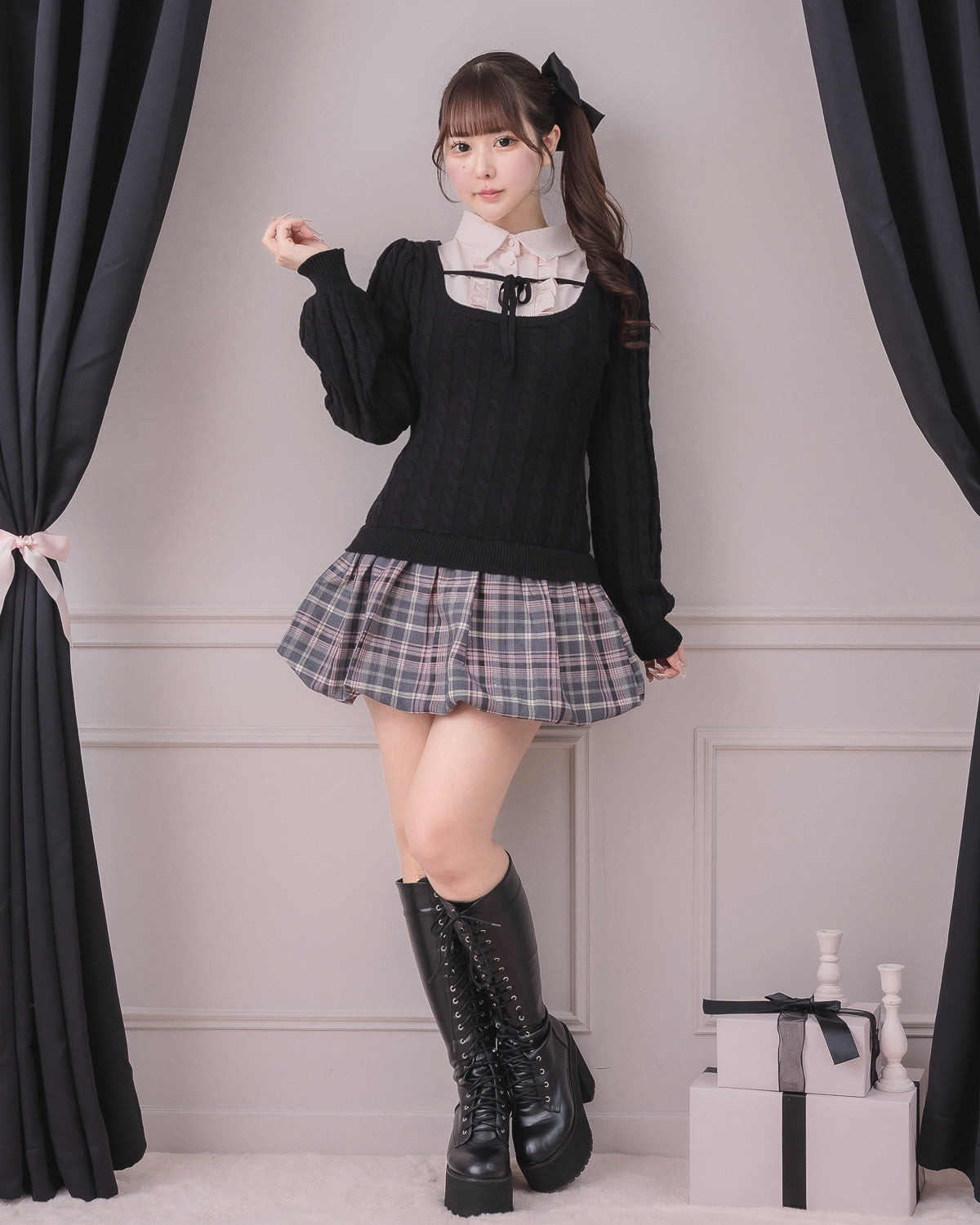モデル身長：157cm/着用カラー：ブラック×ピンク