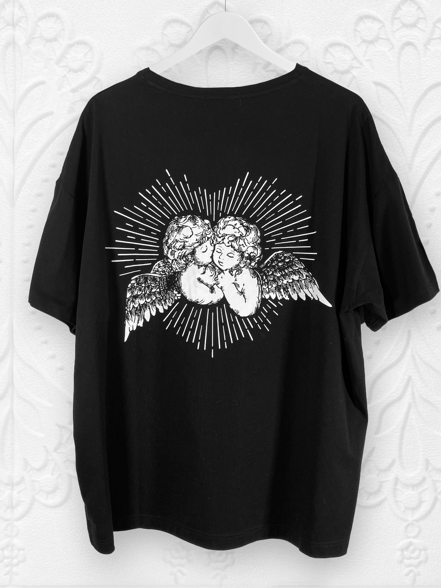 いたずら天使のオーバーサイズTシャツ(半袖)