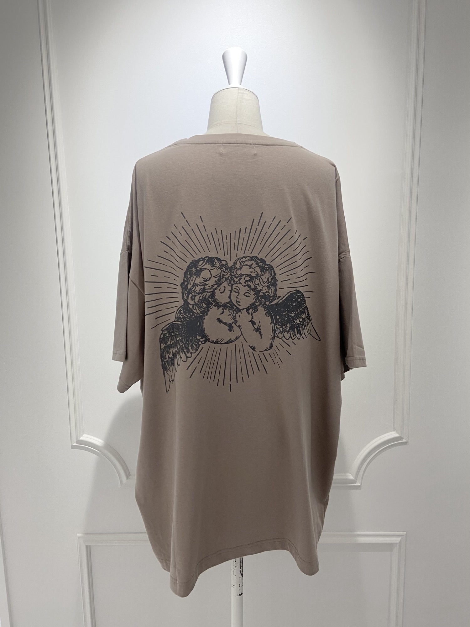 いたずら天使のオーバーサイズTシャツ(半袖)