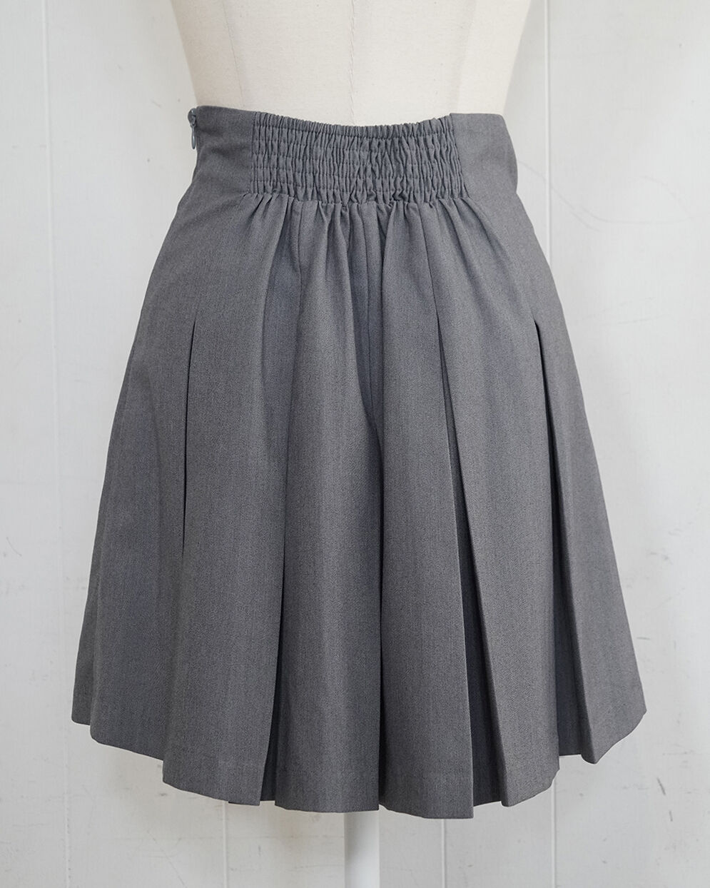 ネクタイ付きフレアプリーツスカート