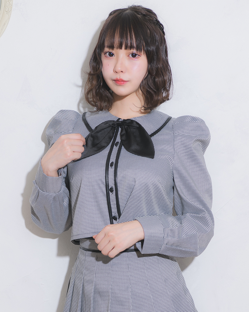 リボンタイバイカラートップス