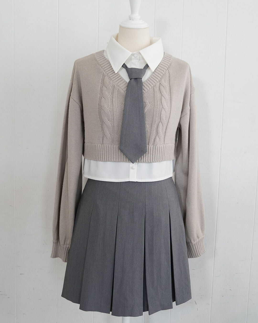 ネクタイ付きフレアプリーツスカート