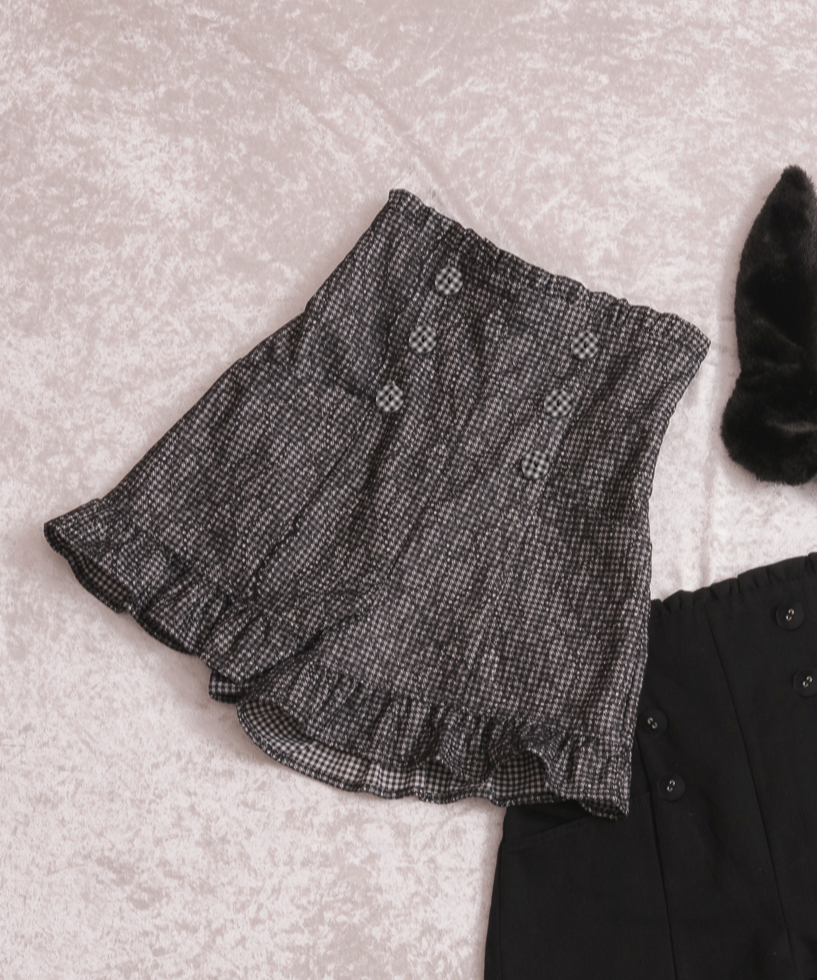 ハイウエストフリルショートパンツ