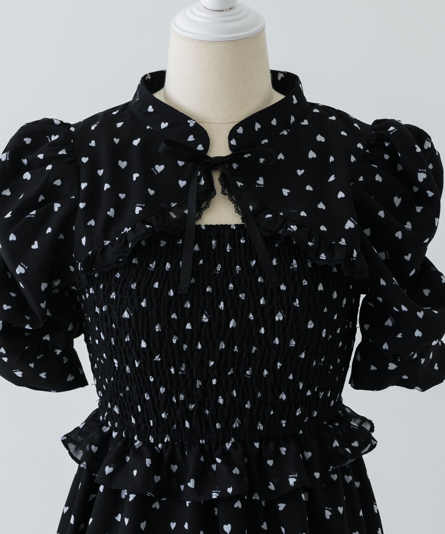 piumハートシャーリングケープワンピース